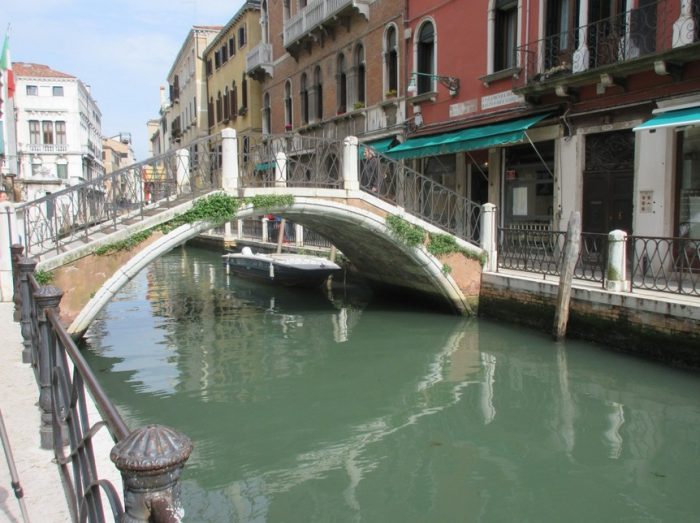 bridgestairs2 (700x523)