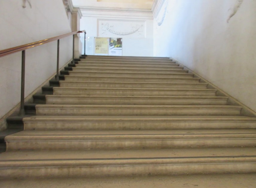 correrstairs 0300 (856x629)