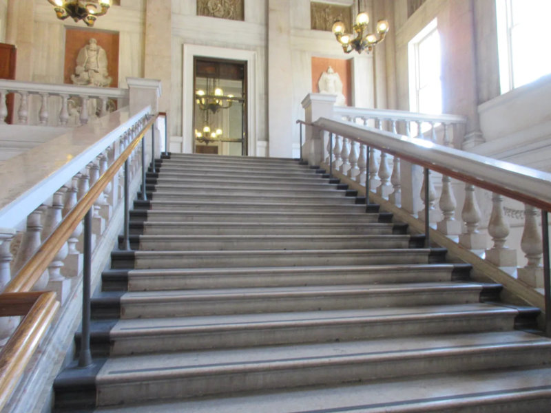 correrstairs 0301 (856x629)