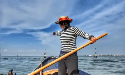 female gond (412x247)