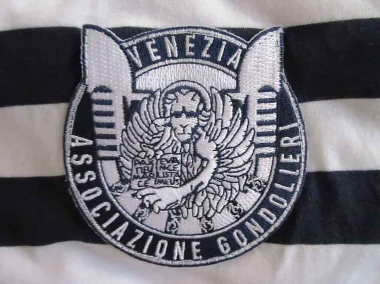 label 2105 (742x556)